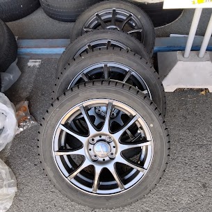軽自動車用の 15インチ 社外アルミホイール スタッドレスタイヤ セットを買取させて頂きました!